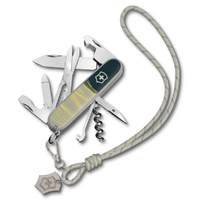 Victorinox Swiss Army Companion Pocket Knife | New York Style